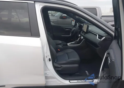 2025 Toyota Rav4 Hybrid Xse from USA, damaged, VIN 4T3E6RFV4SU193828